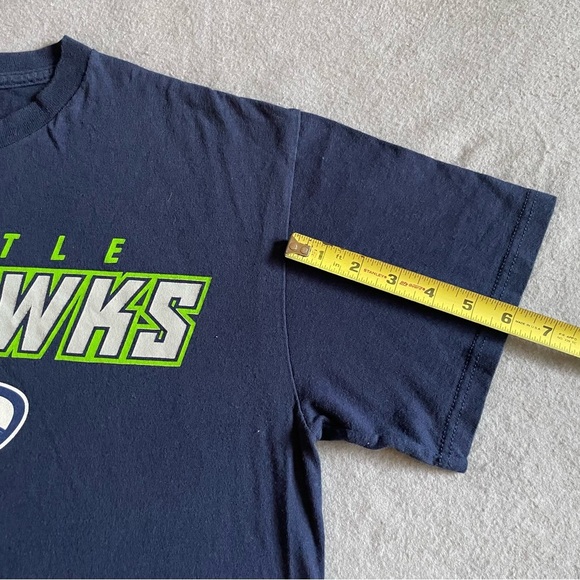 NFL Seattle Seahawks Men’s T-Shirt Blue Size Medium Team Apparel - Picture 5 of 6